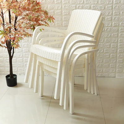 Leisure Outdoor High Back Stackable Plastic Armchair for Villa Patio Garden Coffee Dining